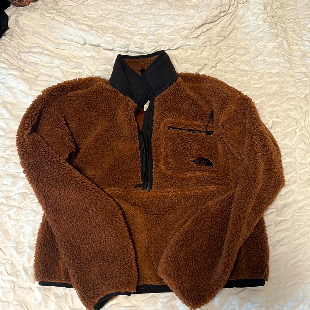 Brown/black cropped north face pullover fleece. Quarter zip. Size x small